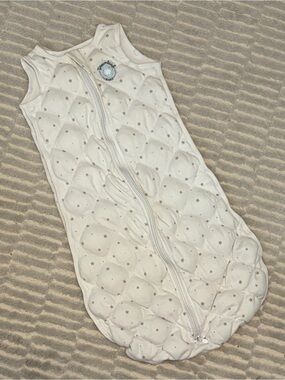 Sleepsack Swaddle in White with Silver Stars